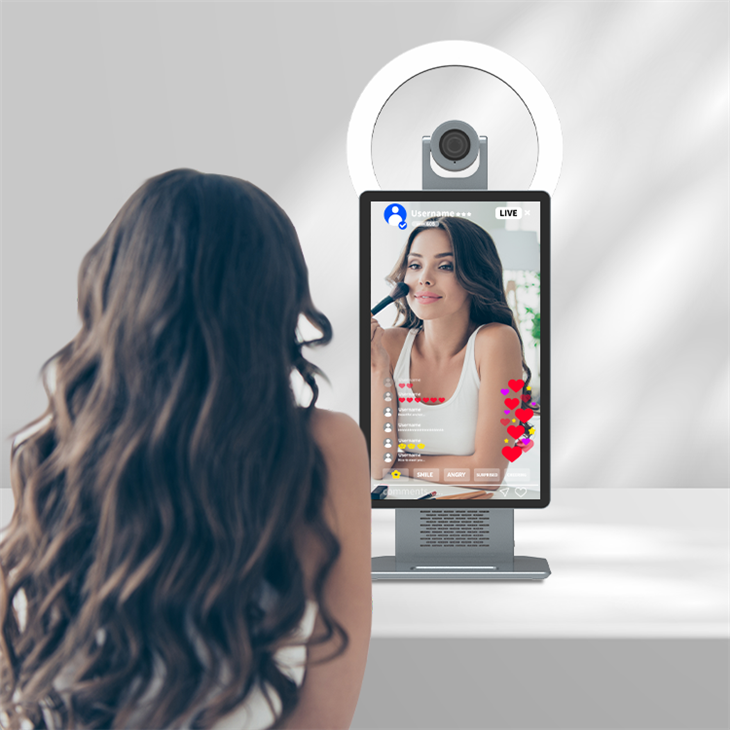 15.6 Inch All In One Multi Camera Live Streaming Machine